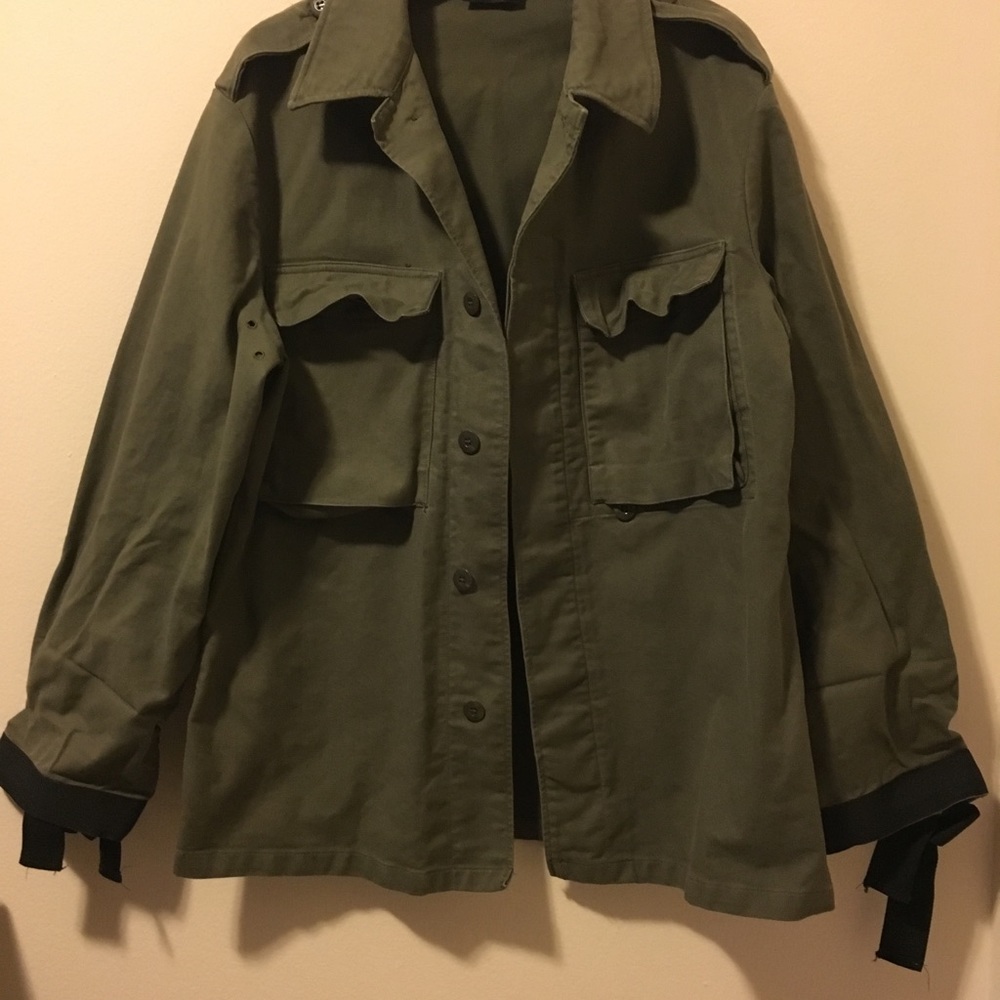 RECLAIMED VINTAGE MILITARY JACKET WITH TIE CUFF